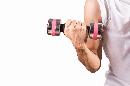 Biceps thuis trainen met of zonder gewichten
